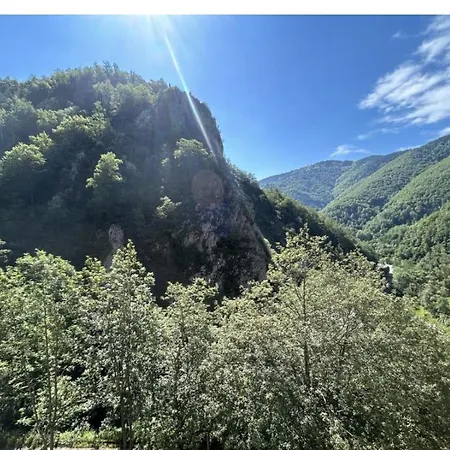 Refuge Nature Avec Vue Panoramique La Preste